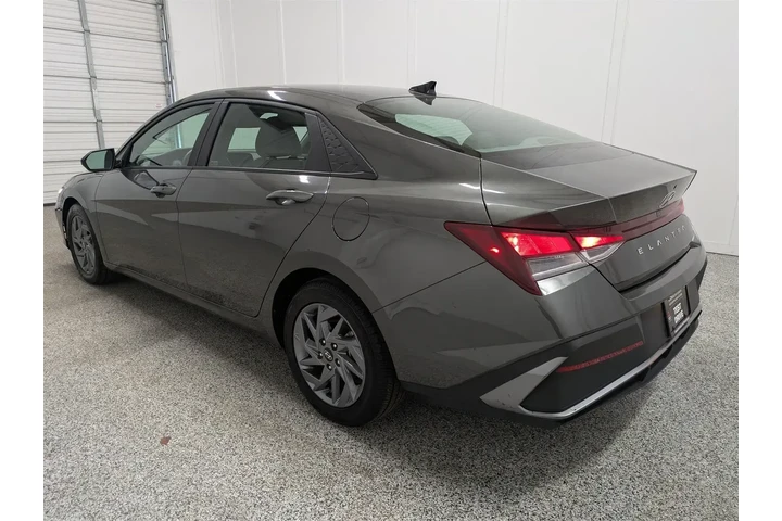 $21897 : Hyundai ELANTRA 2024 SEL 4dr image 6
