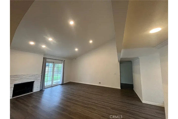 $2200 : Welcome Home to 3518 Ramona Dr image 3