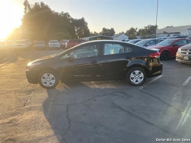 $11450 : 2018 Forte LX Sedan image 4