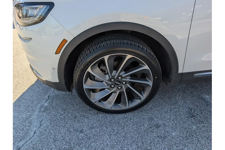 $35500 : Lincoln Nautilus 2022 AWD Re image 10