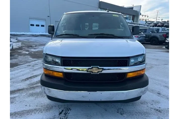 $30495 : Chevrolet Express 2024 2500 image 8