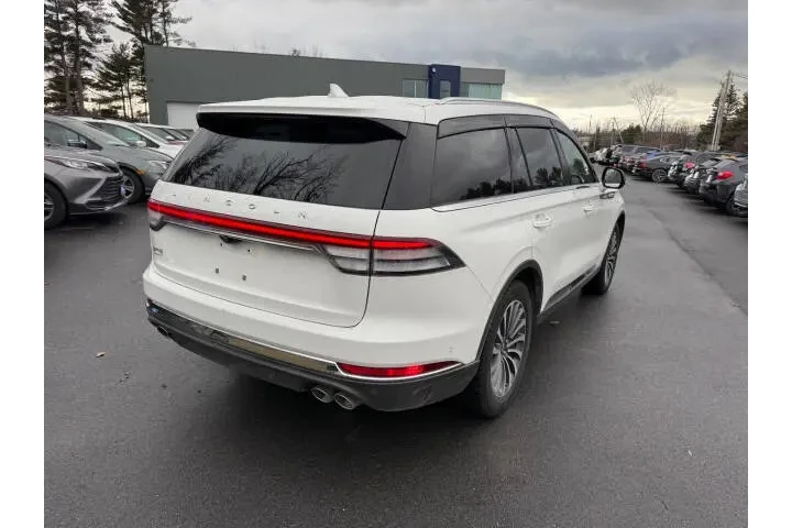 $35999 : 2021 Aviator Reserve image 4