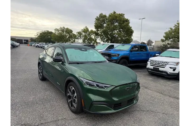 $30800 : Ford Mustang Mach-E 2025 Sel image 2