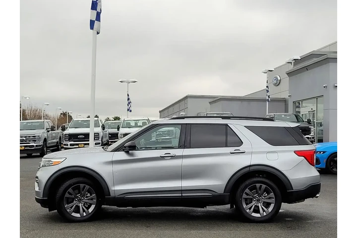 $30989 : Ford Explorer 2022 AWD XLT 4 image 7