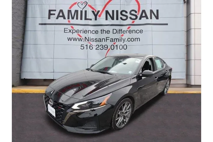 $25143 : Nissan Altima 2024 2.0 SR 4d image 7