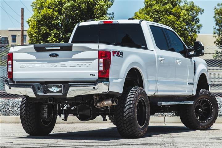 2022 Super Duty F-250 SRW LAR image 9