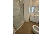Cuarto con baño en Orange County