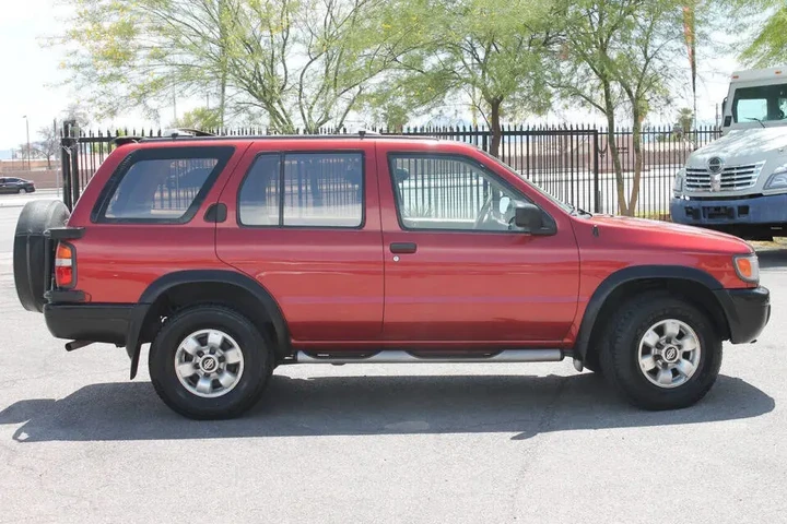 $5995 : 1996 Pathfinder SE image 4