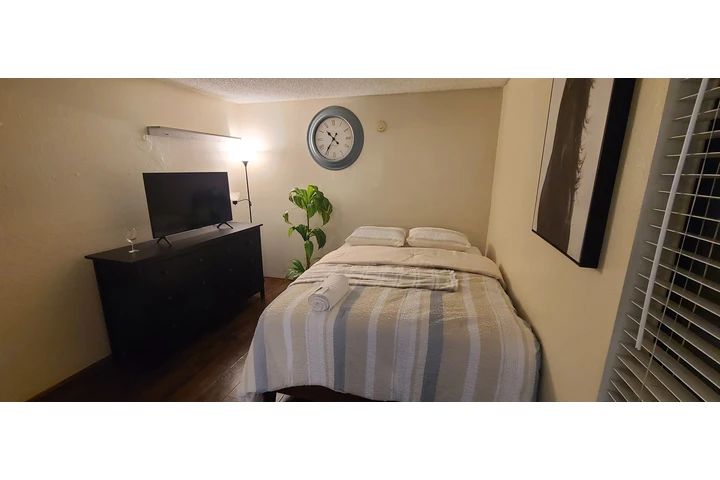 $1200 : Cuarto en renta Baldwin Park image 3