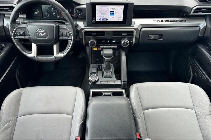 $36000 : Toyota Tacoma 2024 4x4 SR5 4 image 6