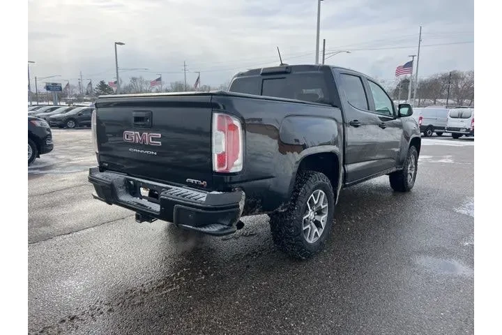$24258 : GMC Canyon 2021 4x4 AT4 4dr image 4