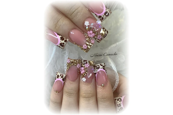 Especial uñas acrílicas image 1