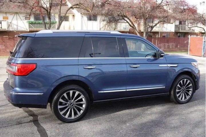 $28108 : 2019 Navigator Select image 9