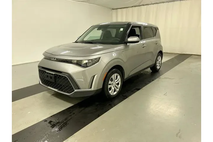 $16507 : Kia Soul 2023 LX 4dr Crossov image 5