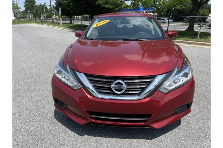 $9900 : 2016 Altima 2.5 S image 4