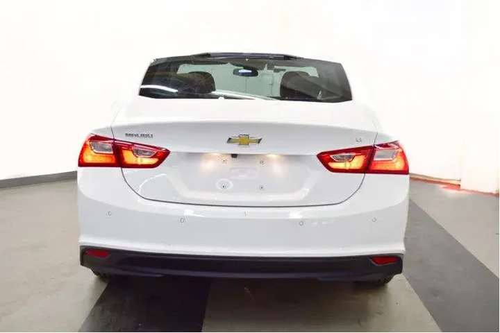 $20994 : Chevrolet Malibu 2024 LT 4dr image 6