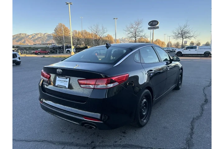 $12531 : Kia Optima 2018 S 4dr Sedan image 5