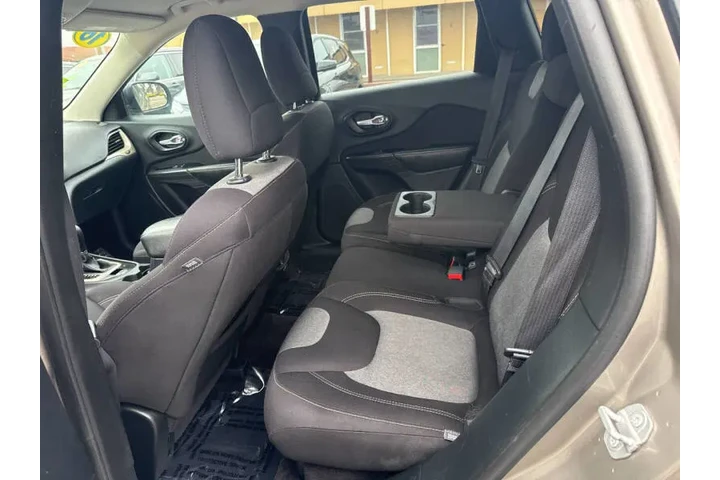$10999 : 2016 Cherokee Sport image 10