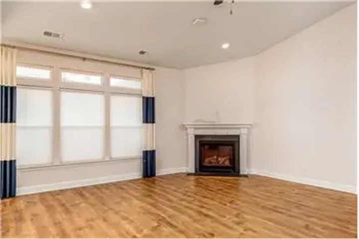 $3500 : Rental property with 3 bedro image 8