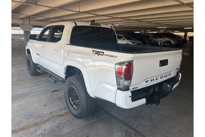 $32998 : Toyota Tacoma 2021 4x2 TRD S image 3