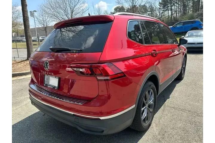 $20993 : Volkswagen Tiguan 2022 SE 4d image 5
