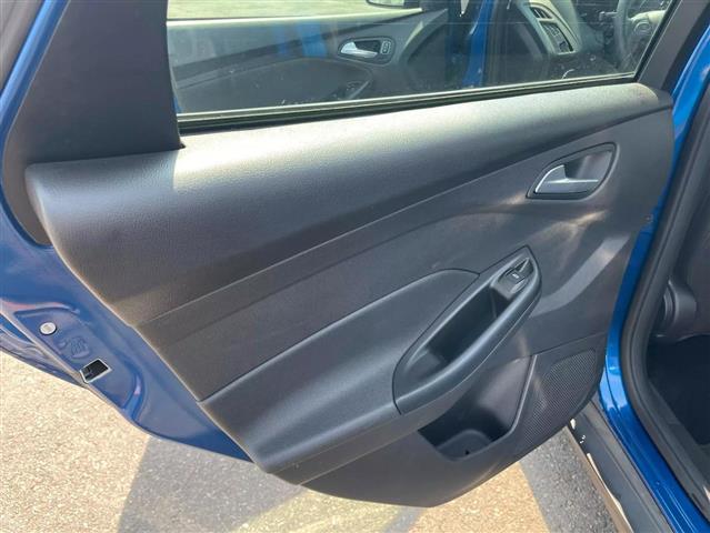 $12500 : 2018 FORD FOCUS image 3
