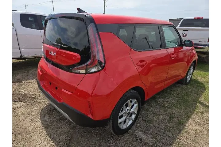 $18537 : Kia Soul 2025 S 4dr Crossove image 3