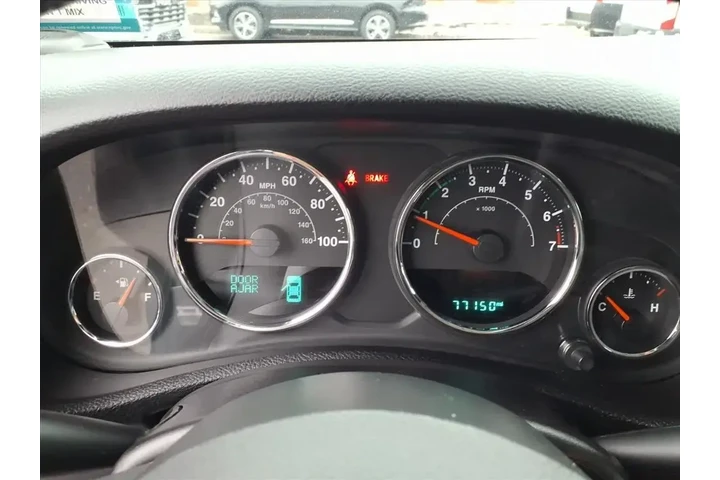 $16500 : Jeep Wrangler 2015 4x4 Sport image 6