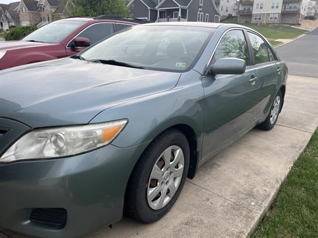 $7850 : PRE-OWNED 2010 TOYOTA CAMRY LE image 2