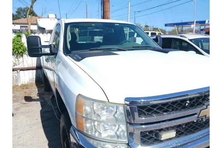 $12900 : 2011 Silverado 2500HD Work Tr image 3