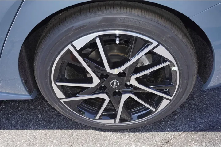 $21768 : Nissan Sentra 2025 SR 4dr Se image 8