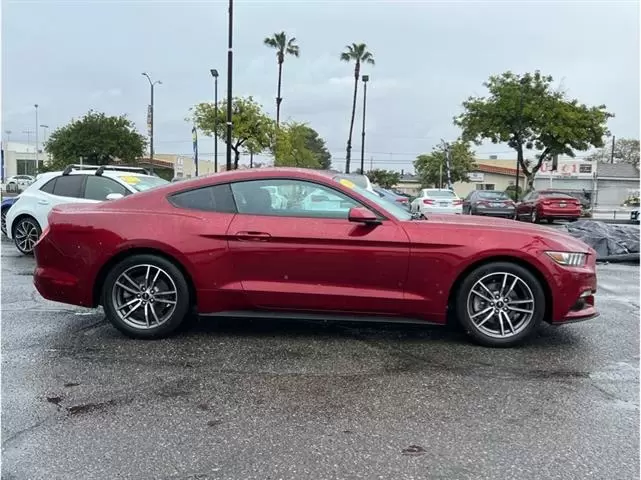 2016 Ford Mustang EcoBoost image 5