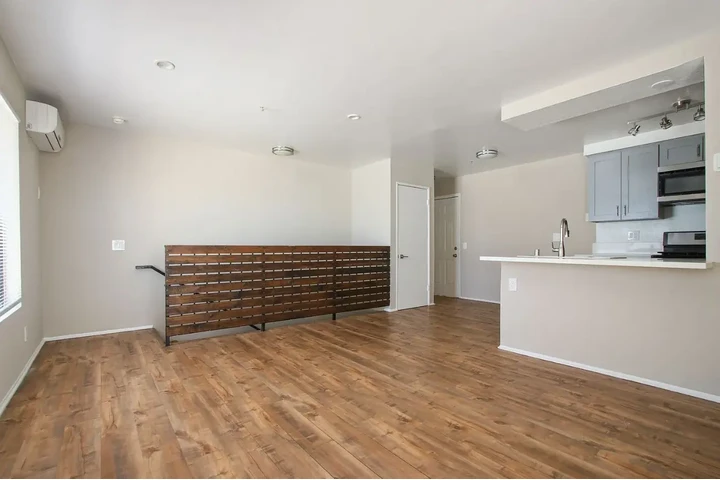 $1050 : Cómoda habitación Hawthorne image 6