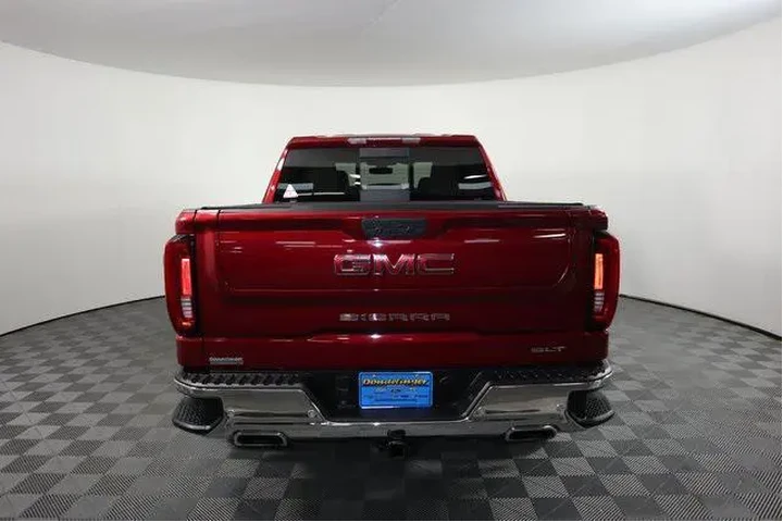 $29993 : GMC Sierra 1500 2019 4x4 SLT image 4
