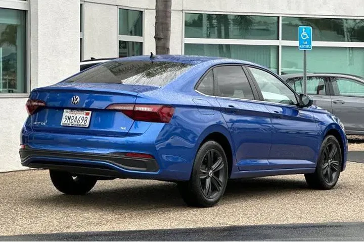 $21000 : Volkswagen Jetta 2024 SE 4dr image 4