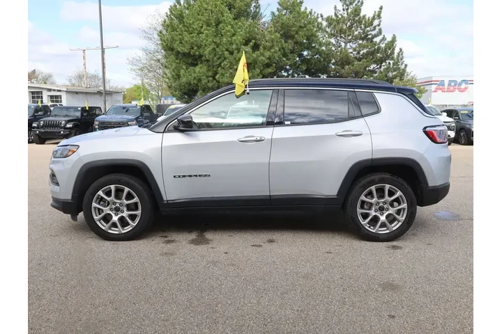 $23799 : Jeep Compass 2025 4x4 Limite image 6