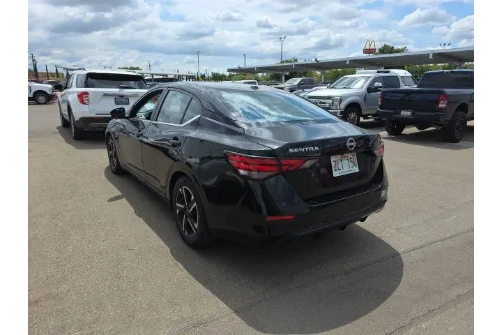 $19775 : Nissan Sentra 2024 SV 4dr Se image 4