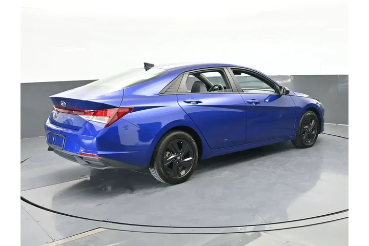 $16995 : Hyundai ELANTRA 2023 SEL 4dr image 6