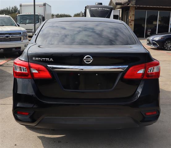 2019 Sentra S CVT image 3