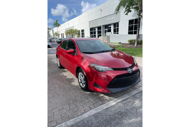 $8900 : Toyota Corolla 2017 image 7