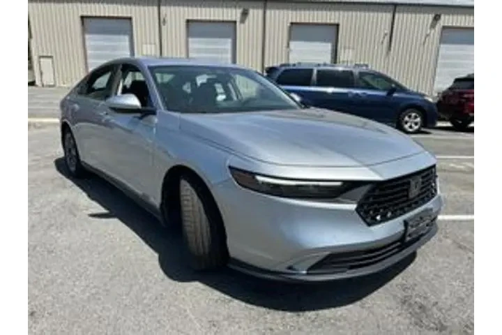 $26500 : Honda Accord 2023 EX 4dr Sed image 3