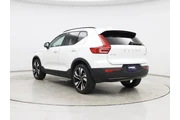 $32998 : Volvo XC40 2025 AWD B5 Plus thumbnail