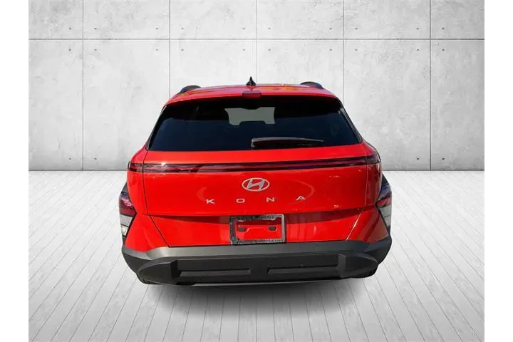 $20885 : Hyundai KONA 2024 SEL 4dr Cr image 3
