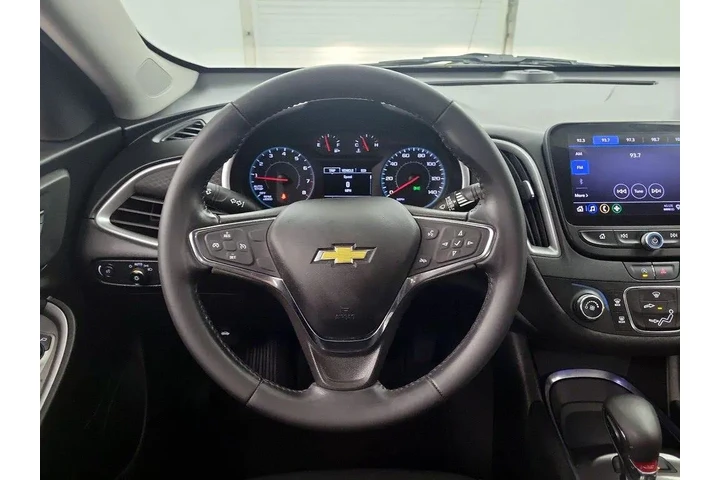 $18998 : Chevrolet Malibu 2021 RS 4dr image 10