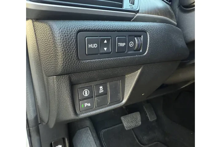 2021 Accord Hybrid Touring image 10