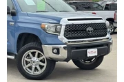 $33676 : Toyota Tundra 2021 4x2 SR5 4 thumbnail