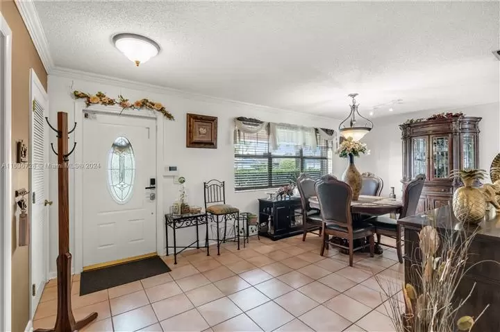 $819000 : House for Sale image 4