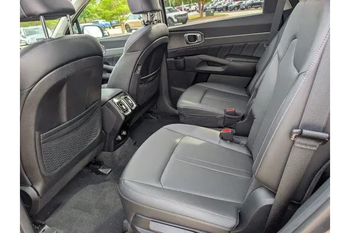$32999 : Kia Sorento 2023 SX 4dr SUV image 8
