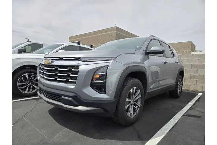 $26991 : Chevrolet Equinox 2025 LT 4d image 2