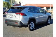 $26900 : Toyota RAV4 2024 AWD LE 4dr thumbnail